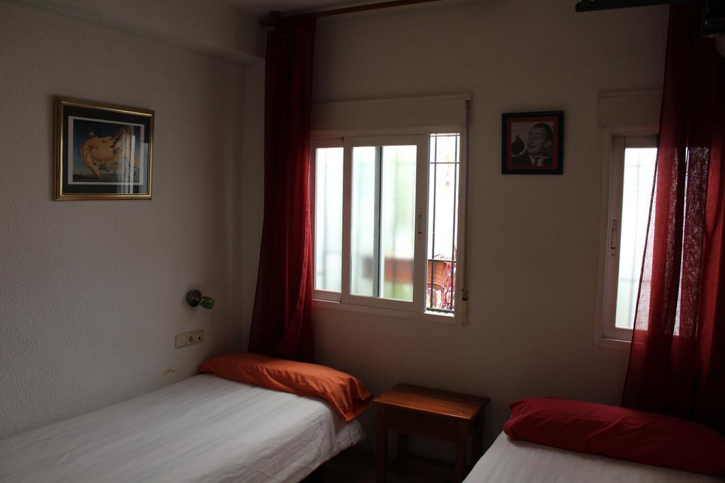 Hostal Nuevas Naciones Grenade Chambre photo