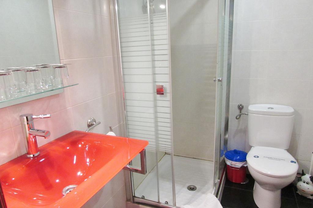 Hostal Nuevas Naciones Grenade Extérieur photo